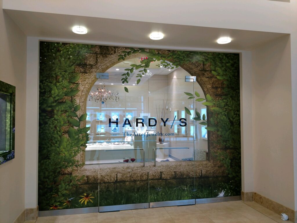 Hardy's jewelry storefront window